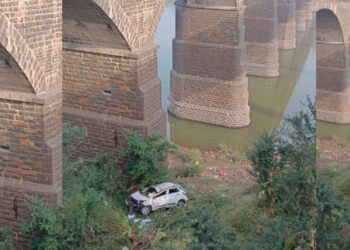 ಕೃಷ್ಣಾ ನದಿ ಸೇತುವೆ ಮೇಲಿಂದ ಬಿದ್ದ ಕಾರು – ಮೂವರು ಸ್ಥಳದಲ್ಲೇ ಸಾವು, ಮೂವರ ಸ್ಥಿತಿ ಗಂಭೀರ..!!