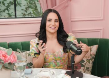 Video: ತಂದೆಯ ಶವ ಸುಟ್ಟ ಬೂದಿಯಲ್ಲಿ ಗಾಂಜಾ ಗಿಡಗಳನ್ನು ಬೆಳೆಸಿದ ಯೂಟ್ಯೂಬರ್