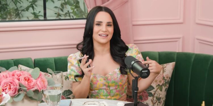 Video: ತಂದೆಯ ಶವ ಸುಟ್ಟ ಬೂದಿಯಲ್ಲಿ ಗಾಂಜಾ ಗಿಡಗಳನ್ನು ಬೆಳೆಸಿದ ಯೂಟ್ಯೂಬರ್