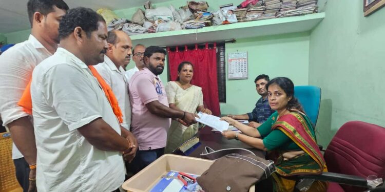 ಗ್ರಾ.ಪಂ. ಉಪಚುನಾವಣೆ: ಪೆರ್ನೆ ಬಿಳಿಯೂರು ಒಂದನೇ ವಾರ್ಡ್ ಬಿಜೆಪಿ ಬೆಂಬಲಿತ ಅಭ್ಯರ್ಥಿ ಪ್ರತಿಮಾ ರಾಜೀವ ನಾಮಪತ್ರ ಸಲ್ಲಿಕೆ..!!!!