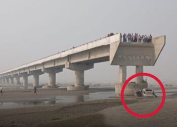 ದಾರಿ ತಪ್ಪಿಸಿದ ಗೂಗಲ್‌ ಮ್ಯಾಪ್‌ – ನಿರ್ಮಾಣ ಹಂತದ ಸೇತುವೆಯಿಂದ ನದಿಗೆ ಕಾರು ಬಿದ್ದು 3 ಸಾವು