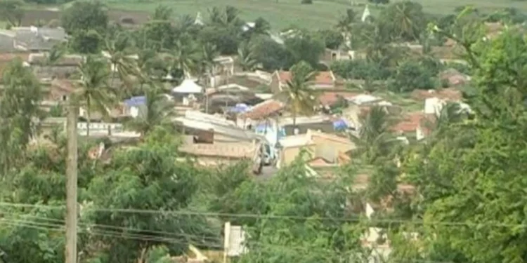 ಬೀದರ್, ಧಾರವಾಡ ಜಿಲ್ಲೆಯಲ್ಲಿ ಗ್ರಾಮಗಳು ವಕ್ಫ್​ ಪಾಲು: ಜನ ಕಂಗಾಲು