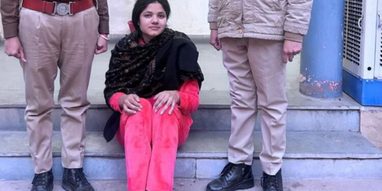 ಶ್ರೀಮಂತರೇ ಟಾರ್ಗೆಟ್, 3 ರಾಜ್ಯ, 3 ಮದ್ವೆ – 1.25 ಕೋಟಿ ದೋಚಿದ್ದ ಮಹಿಳೆ ಅರೆಸ್ಟ್..!!!