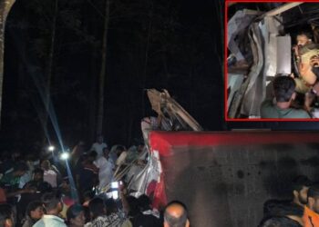 ಕೊಡಗಿನಲ್ಲಿ ಭೀಕರ ರಸ್ತೆ ಅಪಘಾತ.. ವಿರಾಜಪೇಟೆಗೆ ಹೋಗುತ್ತಿದ್ದ ಬಸ್ ಸಂಪೂರ್ಣ ಜಖಂ