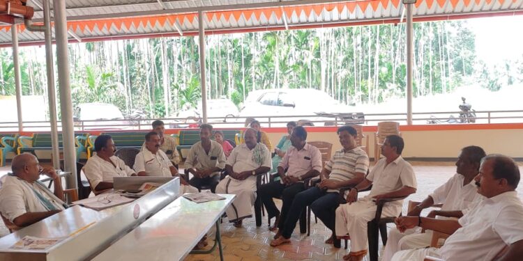 ನಳೀಲು : ಶ್ರೀ ಸುಬ್ರಹ್ಮಣ್ಯ ದೇವಾಲಯದಲ್ಲಿ ಷಷ್ಠಿ ಮಹೋತ್ಸವ ಹಿನ್ನೆಲೆಯಲ್ಲಿ ಪೂರ್ವಭಾವಿ ಸಭೆ :ಡಿ.6 ರಂದು ರಾತ್ರಿ ವಿಶೇಷ ಕಾರ್ತಿಕ ಪೂಜೆ :ಡಿ.7 : ಚಂಪಾ ಷಷ್ಠಿ ಮಹೋತ್ಸವ, ಸಂಜೆ ಯಕ್ಷಗಾನ ಬಯಲಾಟ