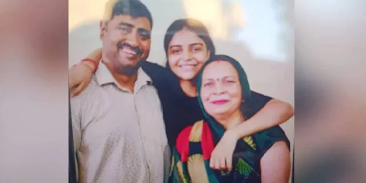 ಚೂರಿಯಿಂದ ಇರಿದು ಒಂದೇ ಕುಟುಂಬದ ಮೂವರ ಬರ್ಬರ ಹತ್ಯೆ