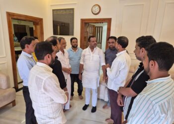 ವಿಟ್ಲ: ಈಡಿ ಅಧಿಕಾರಿಗಳ ಸೋಗಿನಲ್ಲಿ ದರೋಡೆ ನಡೆದ ಮನೆಗೆ ಸ್ಪೀಕರ್ ಯು.ಟಿ.ಖಾದರ್ ಭೇಟಿ..!!