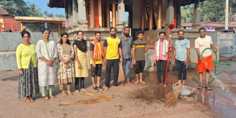 ವಿಟ್ಲ ಜಾತ್ರೋತ್ಸವದ ಪ್ರಯುಕ್ತ ಯುವವಾಹಿನಿ ವಿಟ್ಲ ವತಿಯಿಂದ ಶ್ರಮದಾನ..!!