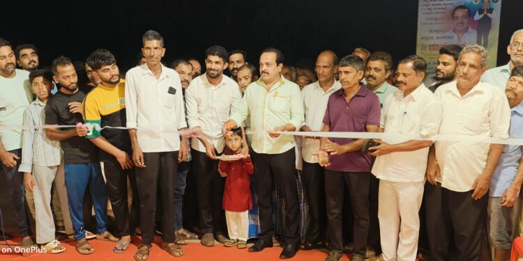 ರೆಂಜದಲ್ಲಿ ನೂತನ ರಿಕ್ಷಾ ತಂಗುದಾನ ಉದ್ಘಾಟನೆ : ಆಟೋ ಚಾಲಕರು, ಸ್ವಚ್ಚತಾ ಕಾರ್ಮಿಕರು ಸಮಾಜದ ಎರಡು ಕಣ್ಣು ಇದ್ದಂತೆ: ಅಶೋಕ್ ರೈ