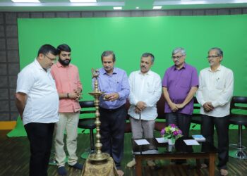 ಪುತ್ತೂರು: ವಿವೇಕಾನಂದ ಮಹಾವಿದ್ಯಾಲಯದಲ್ಲಿ ದ್ವಾರಕಾ ಪ್ರತಿಷ್ಠಾನ ವತಿಯಿಂದ ಸರಣಿ ಕಾರ್ಯಕ್ರಮ “ಜೀವನ ಸಾರ ಸಂಗ್ರಹ”ದ ಉದ್ಘಾಟನೆ