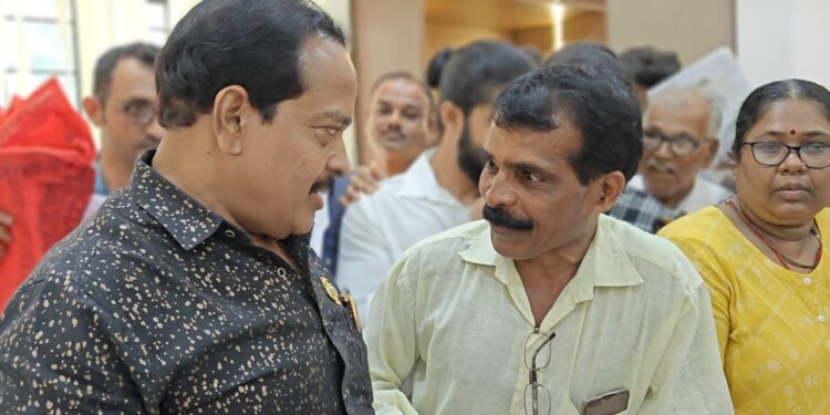 ವ್ಯಾಟ್ಸಪ್ ನಲ್ಲಿ ಅವಹೇಳನಕಾರಿ‌ ಪೋಸ್ಟ್ ಶಾಸಕ ಅಶೋಕ್ ರೈ ಯಲ್ಲಿ ಕ್ಷಮೆ  ಕೇಳಿದ ಸೇಸಪ್ಪ ಶೆಟ್ಟಿ…!!!