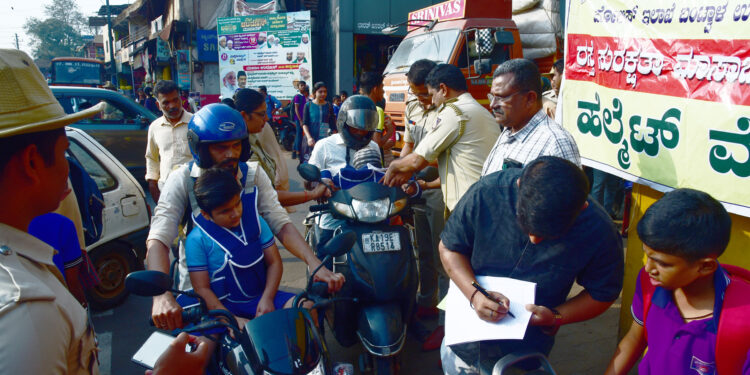 ವಿಟ್ಲದಲ್ಲಿ ರಸ್ತೆ ಸುರಕ್ಷತಾ ಮಾಸಾಚರಣೆ 2025..!!