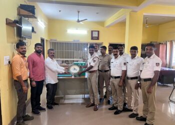 ದ್ವಾರಕಾ ಪ್ರತಿಷ್ಠಾನ ದ ವತಿಯಿಂದ ಪುತ್ತೂರು ಸಂಚಾರ ಪೊಲೀಸ್ ಠಾಣೆಗೆ ಕಂಪ್ಯೂಟರ್ ಹಸ್ತಾಂತರ..!!