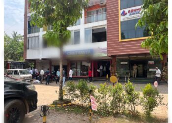 ಪುತ್ತೂರು: ಸಾಲ ಮರುಪಾವತಿಯಾಗದ ಹಿನ್ನಲೆ ವಾಣಿಜ್ಯ ಸಂಕೀರ್ಣಕ್ಕೆ ಬೀಗ..!!!