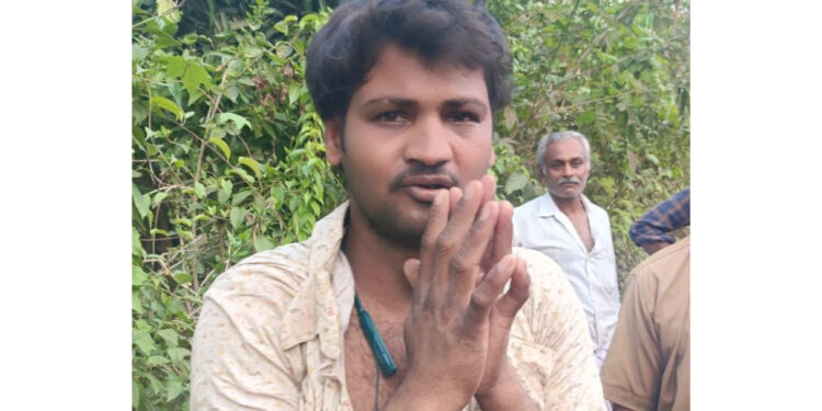 ಪುತ್ತೂರು: ಕಾಲೇಜ್ ವಿದ್ಯಾರ್ಥಿನಿಯರಿಗೆ ತೊಂದರೆ ಕೊಡುತ್ತಿದ್ದ ವ್ಯಕ್ತಿ ಪೊಲೀಸ್ ವಶಕ್ಕೆ…!!!