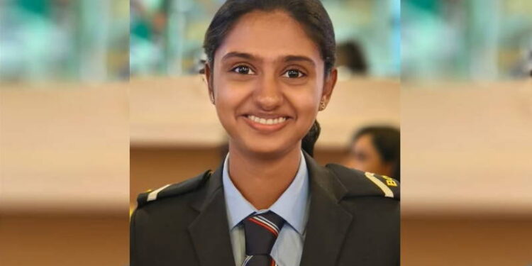 ರೈಲ್ವೆ ಹಳಿ ಮೇಲೆ ಗುಪ್ತಚರ ಬ್ಯೂರೋ ಮಹಿಳಾ ಅಧಿಕಾರಿ ಶವ ಪತ್ತೆ…!!!