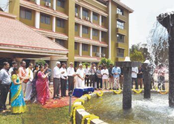 ಜಿ.ಎಲ್ ಆಚಾರ್ಯ ಜನ್ಮ ಶತಾಬ್ದಿ – ವಿವೇಕಾನಂದ ಇಂಜಿನಿಯರಿಂಗ್ ಕಾಲೇಜಿಗೆ ಕಾರಂಜಿ ಹಸ್ತಾಂತರ..!!