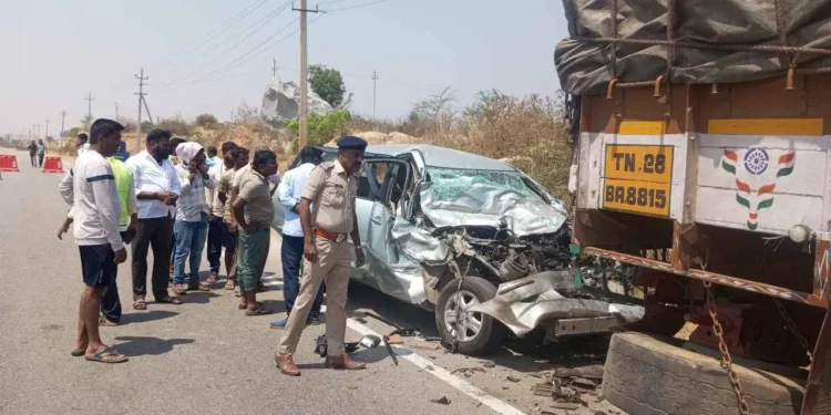 ಲಾರಿ, ಇನೊವಾ ಕಾರು ನಡುವೆ ಭೀಕರ ಅಪಘಾತ: ಐವರು ದುರ್ಮರಣ..!!