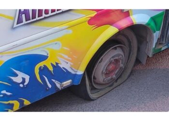 ಪುತ್ತೂರು: ಚಲಿಸುತ್ತಿರುವಾಗಲೇ ಬಸ್‌ನ ಟಯರ್ ಸ್ಪೋಟ – ತಪ್ಪಿದ ಅನಾಹುತ…!!!