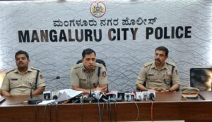 ಮಂಗಳೂರು: ದೇಶ ವಿರೋಧಿ ಪೋಸ್ಟ್- ವೈದ್ಯೆ ವಿರುದ್ಧ ಪ್ರಕರಣ ದಾಖಲು- ಆಸ್ಪತ್ರೆಯಿಂದ ಅಮಾನತು..!!