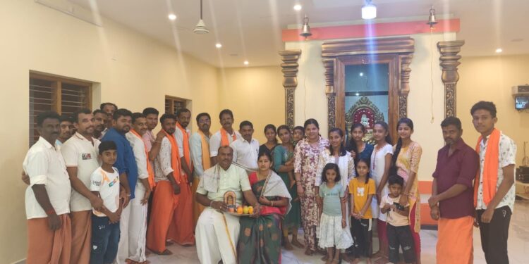 ಶ್ರೀ ಶಾರದಾಂಭ ಭಜನಾ ಮಂದಿರದಲ್ಲಿ ಸೈನಿಕರಿಗಾಗಿ ವಿಶೇಷ ಪ್ರಾರ್ಥನೆ..!!!