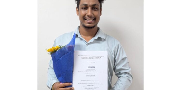 ಬಲವರ್ದಿತ ಆಹಾರದಿಂದ ಅತೀ ರಕ್ತದೊತ್ತಡವನ್ನು ನಿಯಂತ್ರಿಸುವ ಬಗ್ಗೆ ಪ್ರಬಂಧ ಮಂಡಿಸಿ ನಿಟ್ಟೆ ವಿಶ್ವವಿದ್ಯಾನಿಲಯದಿಂದ ಡಾ. ನಿಶಿತ್ ಕುಮಾರ್ ಜೋಗಿಗೆ Ph.D. ಪದವಿ…!!!