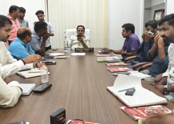 ಭಾರೀ ಮಳೆಗೆ ಹಲವೆಡೆ ವಿದ್ಯುತ್ ವ್ಯತ್ಯಯ; ಮೆಸ್ಕಾಂ ಇಲಾಖೆ ಸಭೆ : ಕಂಬ ಮುರಿದು ಬಿದ್ದರೆ 24 ಗಂಟೆಯೊಳಗೆ ಸರಿಪಡಿಸಿ: ಶಾಸಕ ಅಶೋಕ್ ರೈ ಸೂಚನೆ…!!