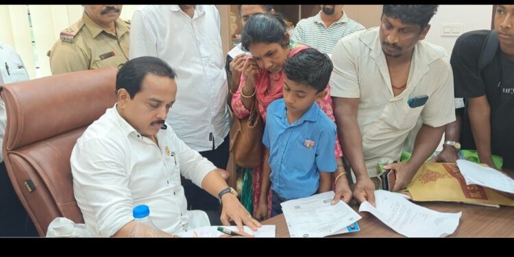 ತಾಯಿ ಕಳೆದುಕೊಂಡ ಮಗುವಿಗೆ ನೆರವಾದ ಶಾಸಕ ಅಶೋಕ್ ರೈ..!!!