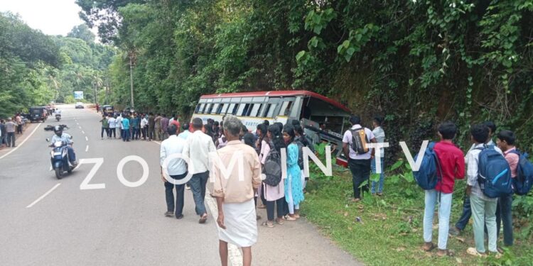 ಕೆ ಎಸ್ ಆರ್ ಟಿ ಸಿ – ಬೈಕ್ ನಡುವೆ ಡಿಕ್ಕಿ: ಸವಾರ ಗಂಭೀರ..!!!