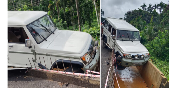 ನಿಯಂತ್ರಣ ತಪ್ಪಿ ಒಳ ಚರಂಡಿಗೆ ಬಿದ್ದ ಬೋಲೇರೋ..!!