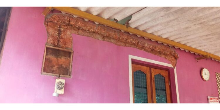 ಪುತ್ತೂರು: ಸಿಡಿಲು ಬಡಿದು ಮನೆಗೆ ಹಾನಿ..!!