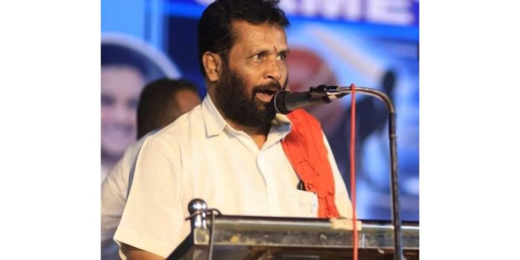 SDPI ಮಾತು ಕೇಳಿ ಸಂಘಪರಿವಾರದ ಪ್ರಮುಖರನ್ನು ಪೊಲೀಸ್ ಇಲಾಖೆಯ ಮೂಲಕ ಟಾರ್ಗೆಟ್ ಮಾಡಿಸುತ್ತಿರುವ ಕಾಂಗ್ರೆಸ್ ಸರ್ಕಾರದ ನಡೆ ಖಂಡನೀಯ..!!! – ಅರುಣ್ ಕುಮಾರ್ ಪುತ್ತಿಲ