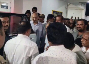 ಗಲಾಟೆ-ಹಲ್ಲೆ ಆರೋಪ, ಮಾಜಿ ಸಂಸದ ಅನಂತ್ ಕುಮಾರ್ ಹೆಗಡೆ, ಗನ್​ಮ್ಯಾನ್, ಚಾಲಕನ ವಿರುದ್ಧ ಎಫ್​ಐಆರ್