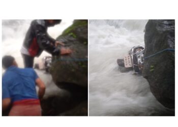 ಯುವಕರೀರ್ವರು ನದಿಯಲ್ಲಿ ಬೈಕ್ ಸಮೇತ ನೀರಿನಲ್ಲಿ ಕೊಚ್ಚಿ ಹೋಗಿ ಸಿನಿಮೀಯ ರೀತಿಯಲ್ಲಿ ಪಾರು.!!