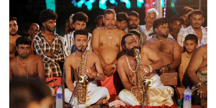 ಪುತ್ತೂರಿನ ಖ್ಯಾತ ಸ್ಯಾಕ್ಸೋಫೋನ್ ವಾದಕರಾದ ಪಿ ಕೆ ಗಣೇಶ್ ಮತ್ತು ಶಿವರಾಜ್ ಅವರಿಂದ ಶ್ರೀಲಂಕಾದಲ್ಲಿ ಕಾರ್ಯಕ್ರಮ…!!!