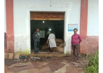 ಪುತ್ತೂರು : ನಗರಸಭೆಯ ಸೂಚನೆಯನ್ನು ಉಲ್ಲಂಘಿಸಿ ಕೃಷ್ಣನಗರದಲ್ಲಿ ಅನಧಿಕೃತವಾಗಿ ಗಾರ್ಬಲ್ : ಅಧಿಕಾರಿಗಳು ಭೇಟಿ..!!