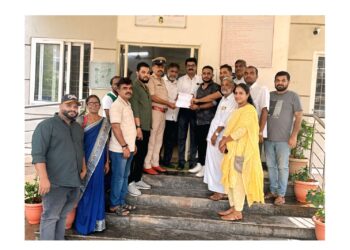 ಪುತ್ತೂರು ಹಿಂಜಾವೇ ಪ್ರತಿಭಟನೆಯಲ್ಲಿ ಶಾಸಕರ ನಿಂದನೆ : ಉಪ್ಪಿನಂಗಡಿ ಬ್ಲಾಕ್ ನಿಂದ ಪೊಲೀಸರಿಗೆ ದೂರು..!!