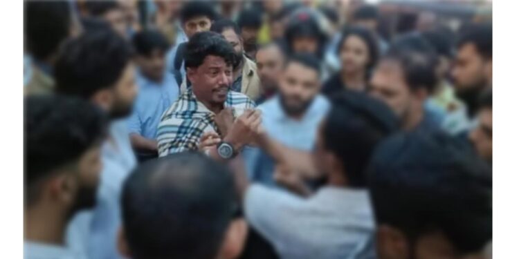 ಪುತ್ತೂರು: ಬಸ್ ನಲ್ಲಿ ವಿದ್ಯಾರ್ಥಿನಿ ಜೊತೆ ಅನುಚಿತವಾಗಿ ವರ್ತಿಸಿದ್ದ ವ್ಯಕ್ತಿ ವಿರುದ್ಧ ಪ್ರಕರಣ ದಾಖಲು..!!!