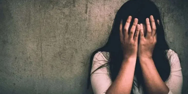 ಮಂಗಳೂರು: ಉಪನ್ಯಾಸಕರಿಂದಲೇ ವಿದ್ಯಾರ್ಥಿನಿ ಮೇಲೆ ಅತ್ಯಾಚಾರ, ಬೆಂಗಳೂರಿನಲ್ಲಿ ಮೂವರ ಬಂಧನ..!!