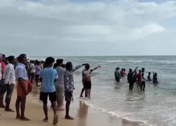 ಕುಂದಾಪುರ | ಪ್ರವಾಸಕ್ಕೆ ಬಂದಿದ್ದ ಬೆಂಗ್ಳೂರಿನ ಮೂವರು ಯುವಕರು ಸಮುದ್ರ ಪಾಲು..!!