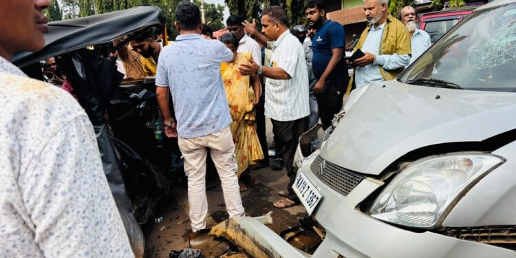 ಪುತ್ತೂರು: ಭೀಕರ ರಸ್ತೆ ಅಪಘಾತ: ಇಬ್ಬರು ಗಂಭೀರ..!!