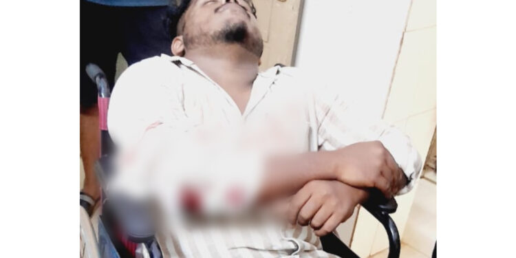 ವೀಡಿಯೋ ಚಿತ್ರೀಕರಣ ಮಾಡಿದ ಯುವಕನಿಗೆ ಇರಿತ..!!