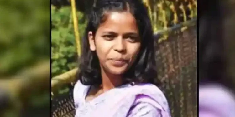 ನೇಣಿಗೆ ಶರಣಾದ ಪದವಿ ವಿದ್ಯಾರ್ಥಿನಿ…!!