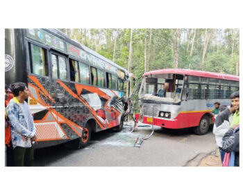 ಸರಕಾರಿ ಬಸ್‌ ಹಾಗೂ ಖಾಸಗಿ ಬಸ್ ಮುಖಾಮುಖಿ ಡಿಕ್ಕಿ..!!!