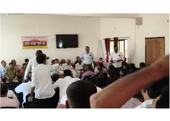 ಭ್ರಷ್ಟಾಚಾರ ಆರೋಪ: ಪೆರುವಾಯಿ ಗ್ರಾ.ಪಂ. ಅಧ್ಯಕ್ಷೆ ರಾಜೀನಾಮೆಗೆ ಪಟ್ಟು; ಗ್ರಾಮಸಭೆ ಮೊಟಕು!