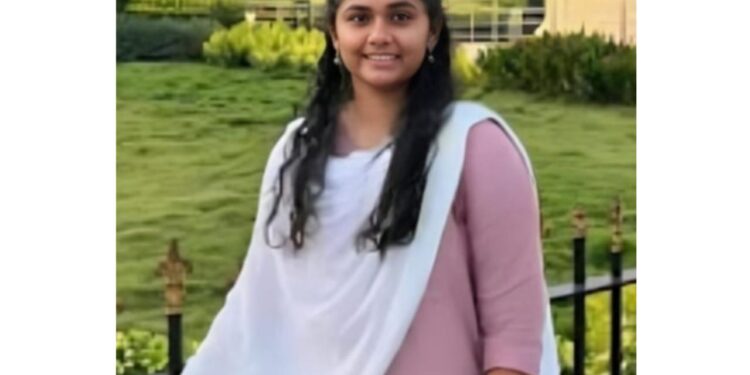 ಓದುವಂತೆ ತಾಯಿ ಬುದ್ಧಿ ಹೇಳಿದ್ದಕ್ಕೆ ಮನನೊಂದು ಪಿಯುಸಿ ವಿದ್ಯಾರ್ಥಿನಿ ಆತ್ಮಹತ್ಯೆ..!!