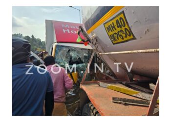 ನಿಲ್ಲಿಸಿದ್ದ ಟ್ಯಾಂಕರ್ ಗೆ ಗೂಡ್ಸ್ ವಾಹನ ಡಿಕ್ಕಿ…!!!