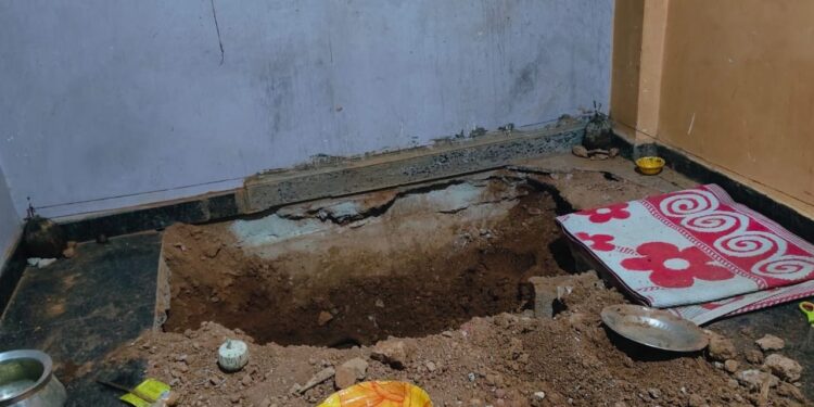 ನಿಧಿ ಆಸೆಗೆ ಪೋಷಕರಿಂದಲೇ ಮಗು ಬಲಿಗೆ ಯತ್ನ? 8 ತಿಂಗಳ ಕಂದಮ್ಮನ ರಕ್ಷಣೆ..!!