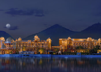 ದಂಪತಿ ಏಕಾಂತದಲ್ಲಿದ್ದಾಗ ಮಾಸ್ಟರ್ ಕೀ ಬಳಸಿ ರೂಮ್‌ಗೆ ನುಗ್ಗಿದ ಸಿಬ್ಬಂದಿ; ಹೋಟೆಲ್‌ಗೆ 10 ಲಕ್ಷ ದಂಡ..!!