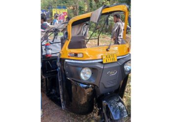 ವಿಟ್ಲ: ಚಾಲಕನ ನಿಯಂತ್ರಣ ತಪ್ಪಿ ರಿಕ್ಷಾ ಪಲ್ಟಿ..!!